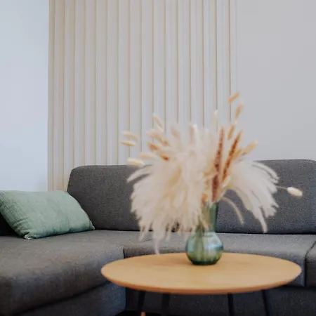 2br In Walk To Piata Centrala Appartement Chişinǎu