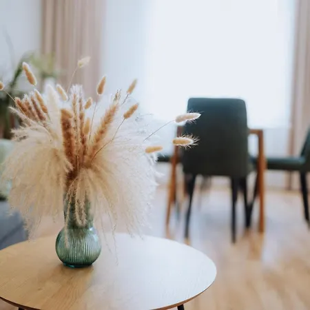 2br In Walk To Piata Centrala Appartement *