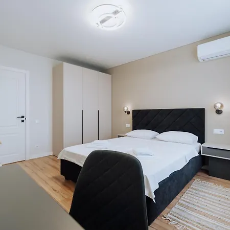 Appartement 2br In Walk To Piata Centrala Chişinǎu