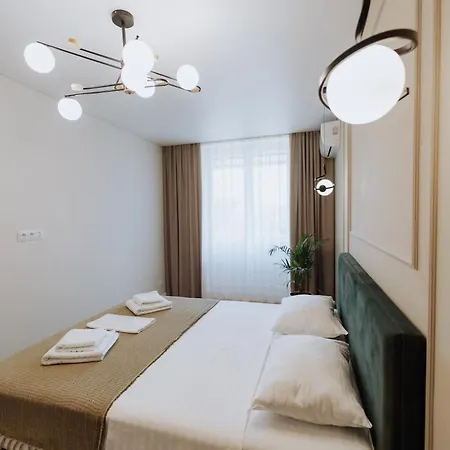 2br In Walk To Piata Centrala